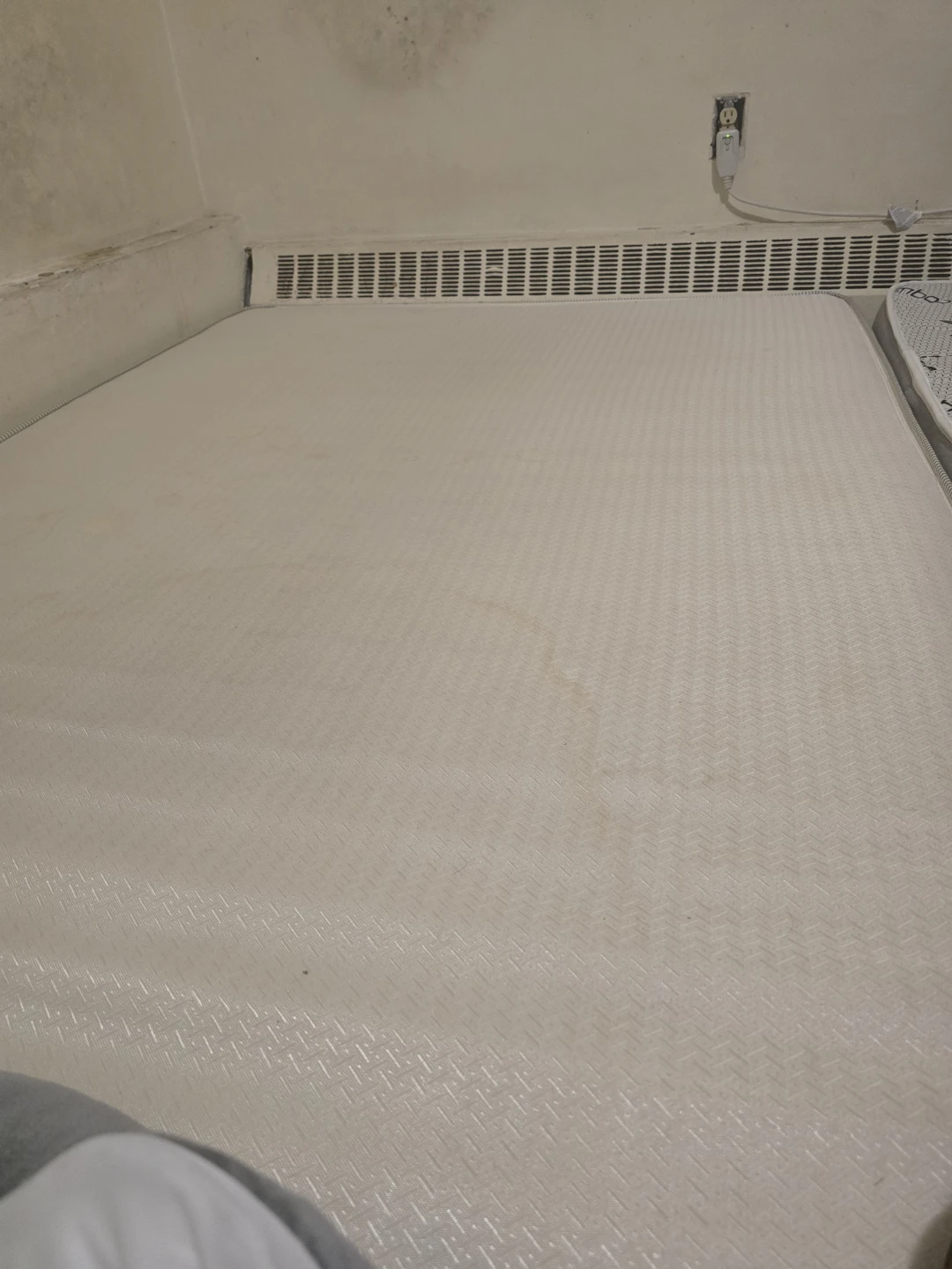 Used Mattress double - photo 3
