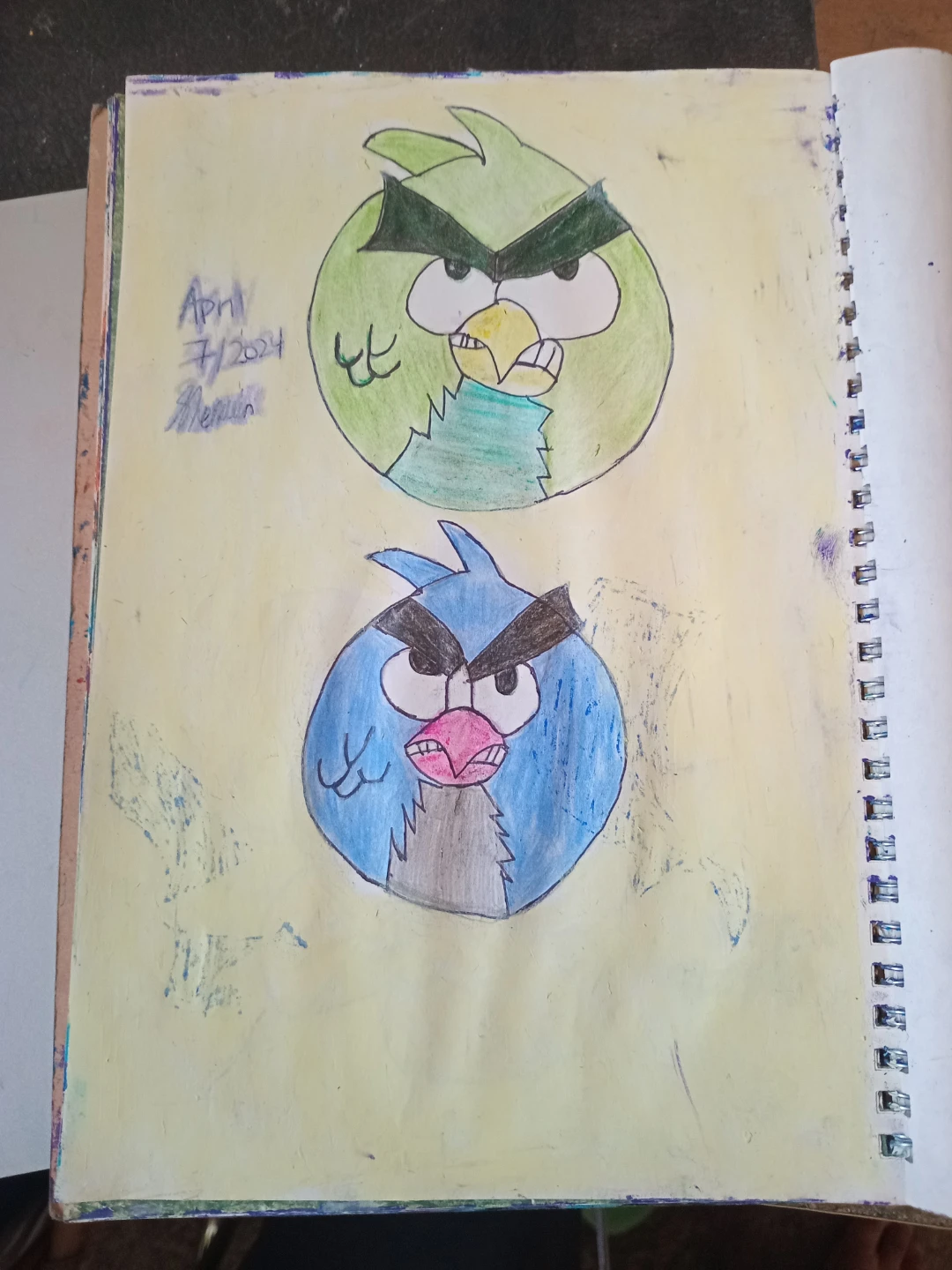 Angry birds with Yellow Background - photo 4