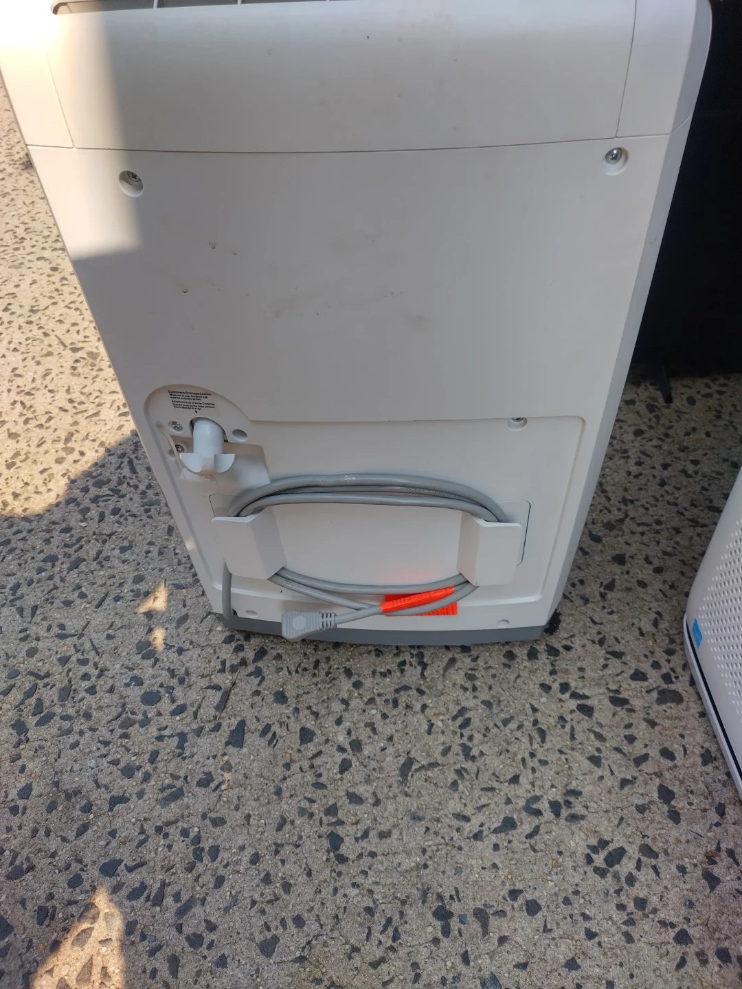 Frigidaire humidifier - photo 2