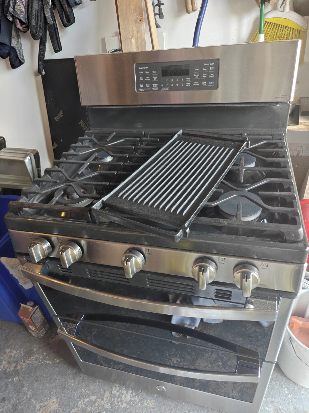 GE Stainless Steel Gas Range with Griddle