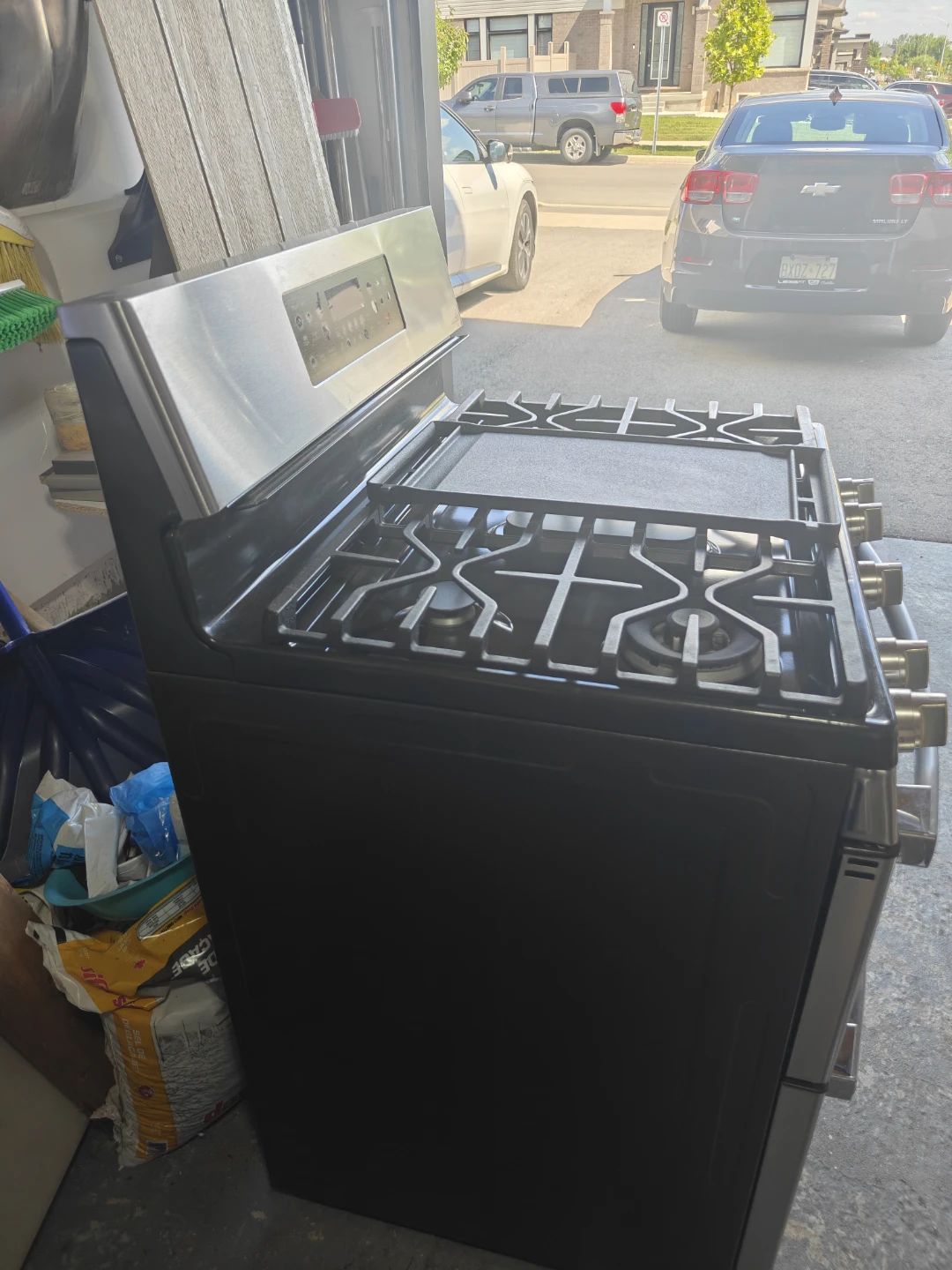 GE Stainless Steel Gas Range with Griddle - photo 3