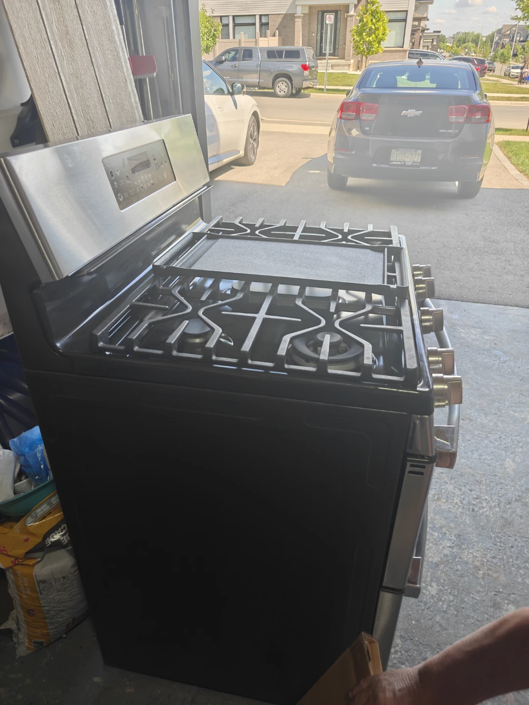 GE Stainless Steel Gas Range with Griddle - photo 4