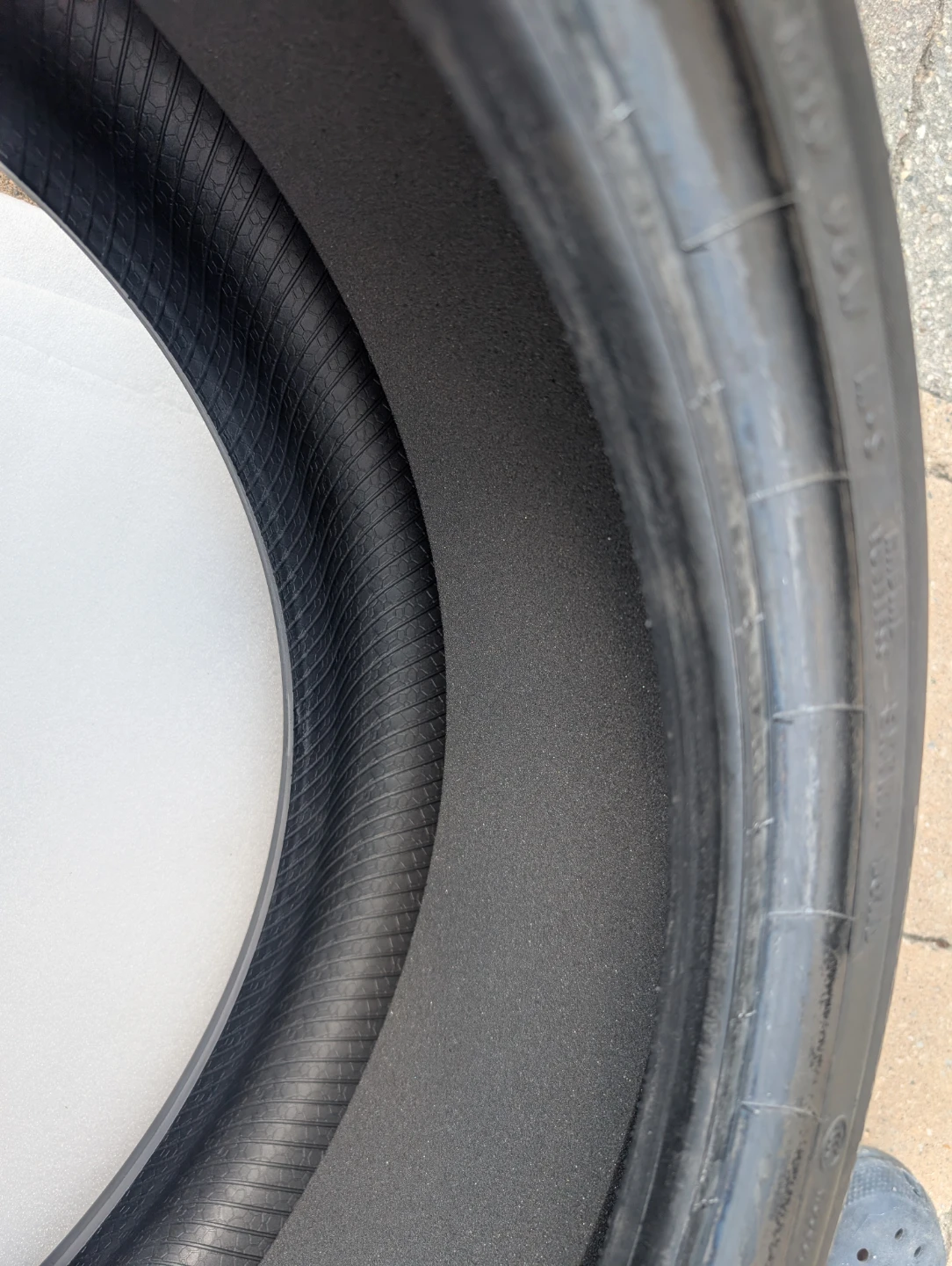 2x Continental 235-40-19 Tesla Tires - photo 4