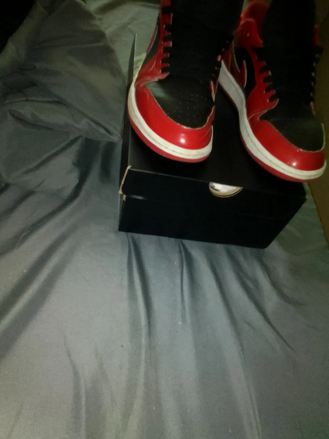 Air Jordan 1 "Bred Toe" Men's Size 9.5 other shoe is 11 size - photo 2