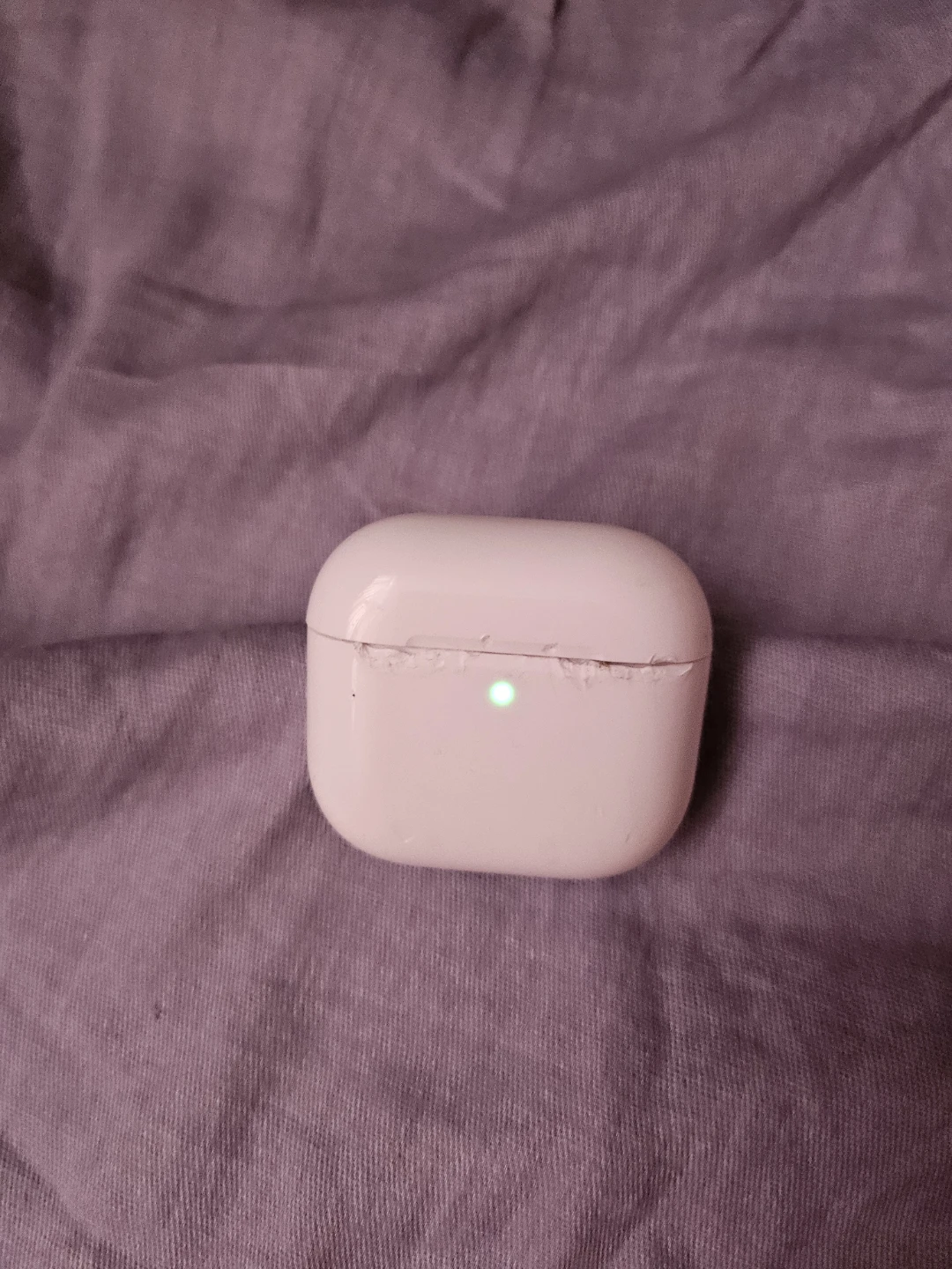 Apple AirPods Pro Charging Case