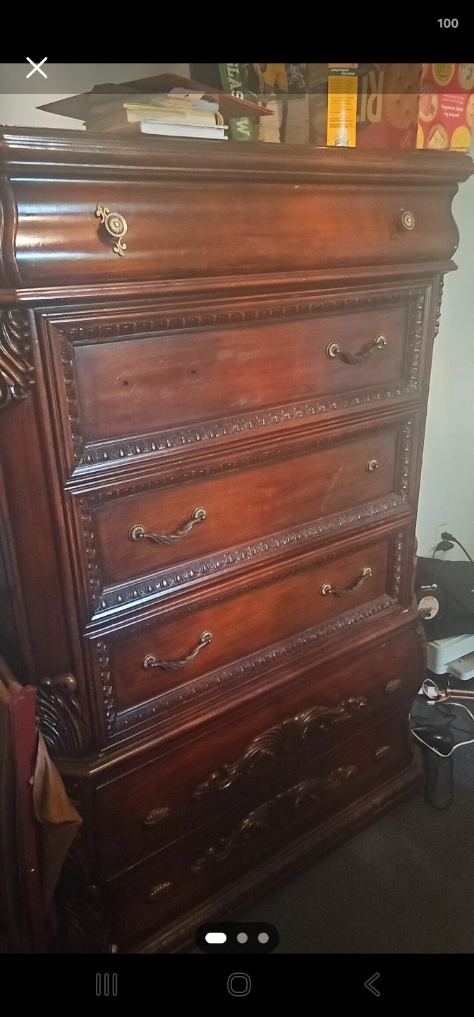 Queensize Bedroom Set! Pick up only - photo 2