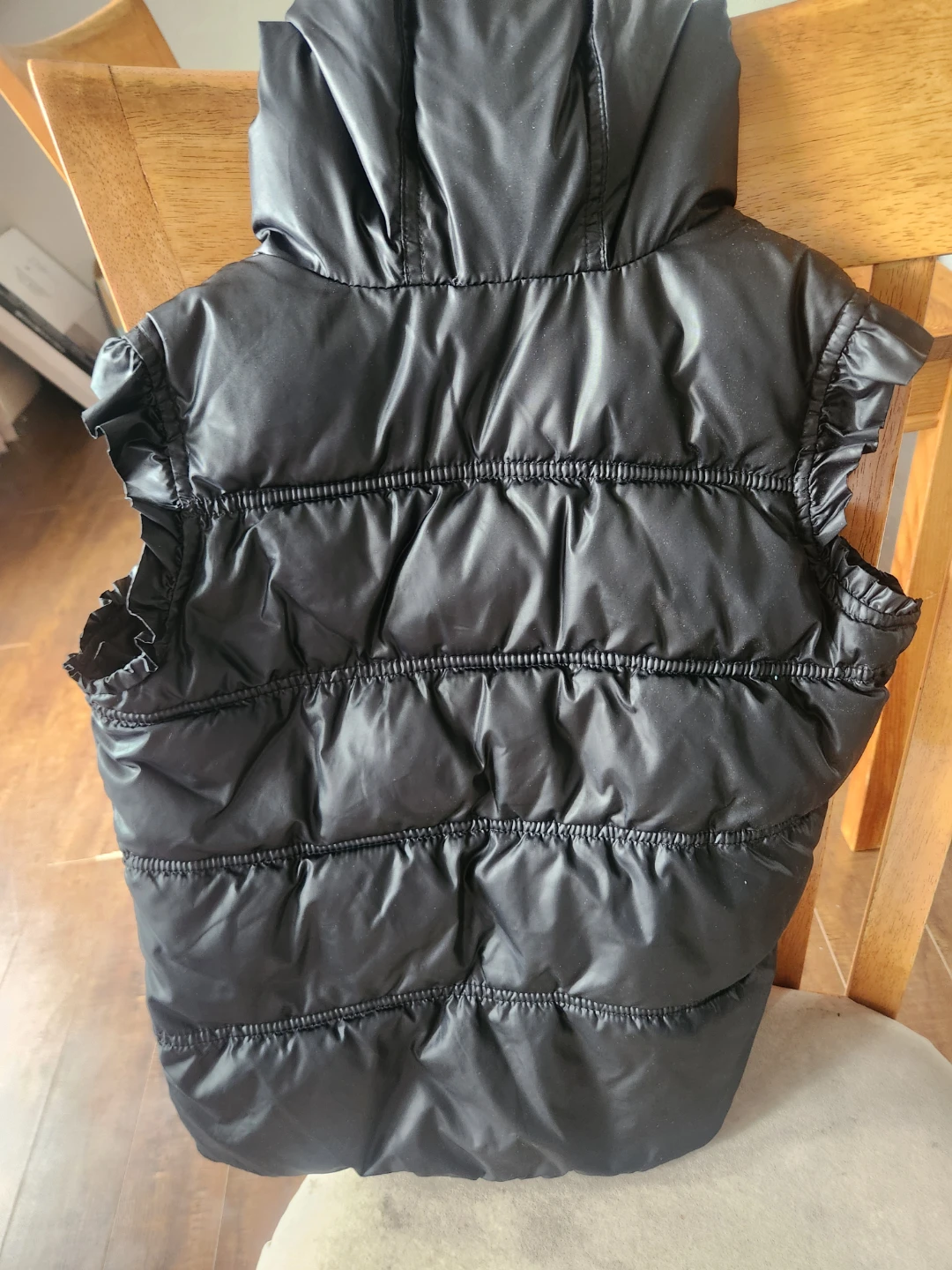 Gap kids girls puff vest size 6-7 - photo 2