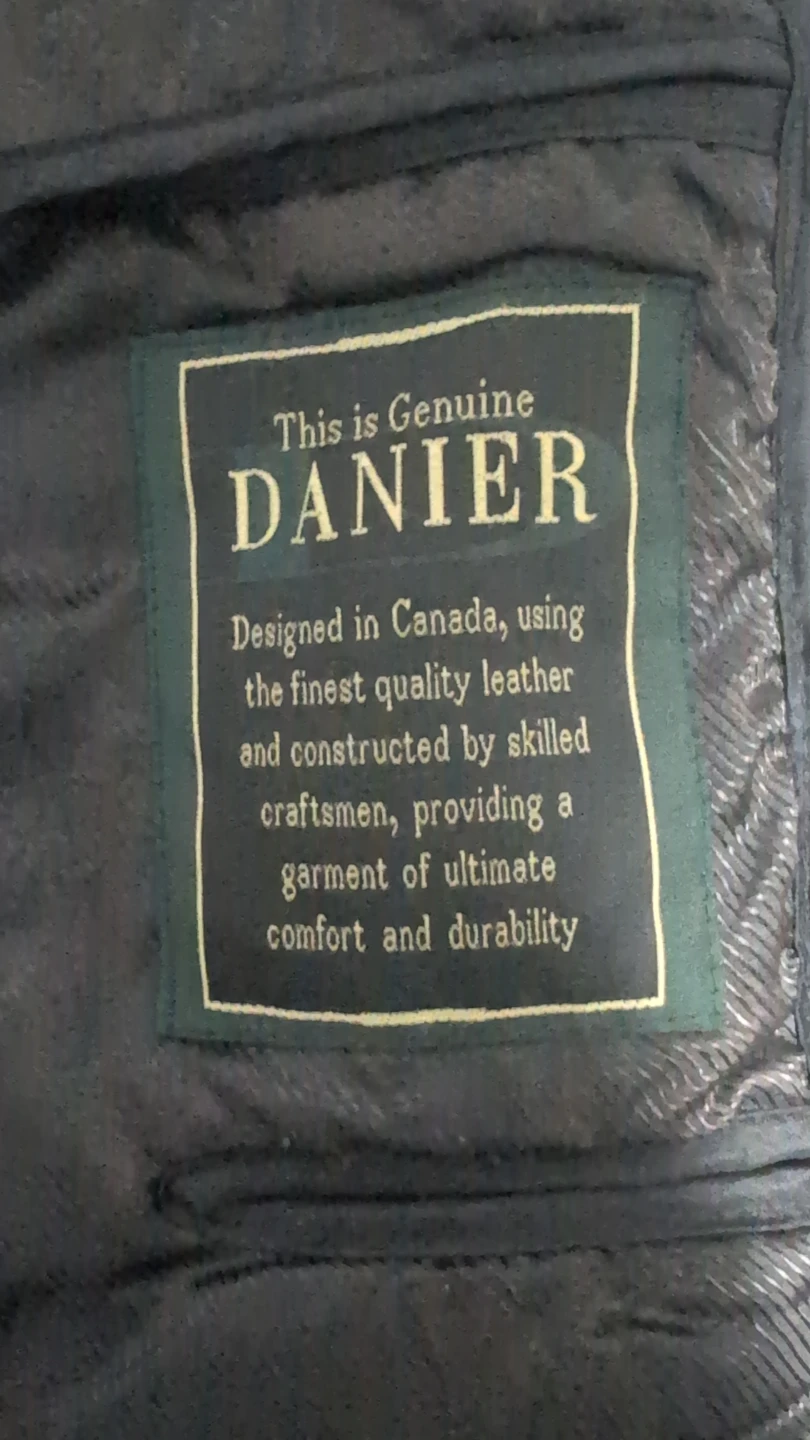 Danier Canada Black Leather Jacket Size M - photo 5