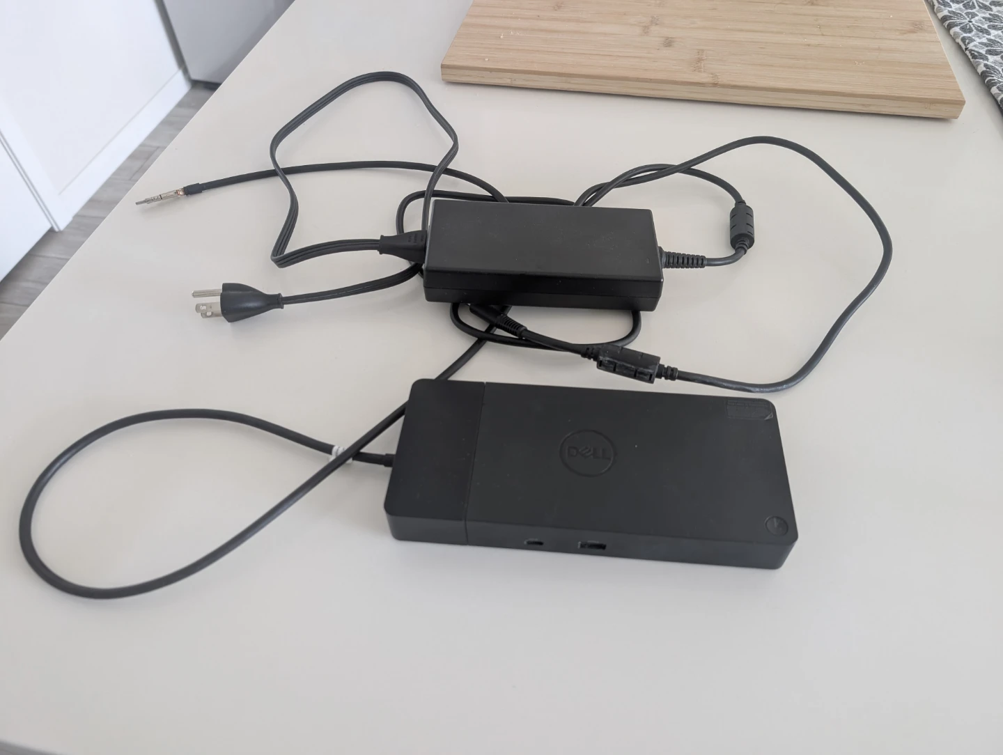 Dell WD19 Docking Station with 180W AC Adapter