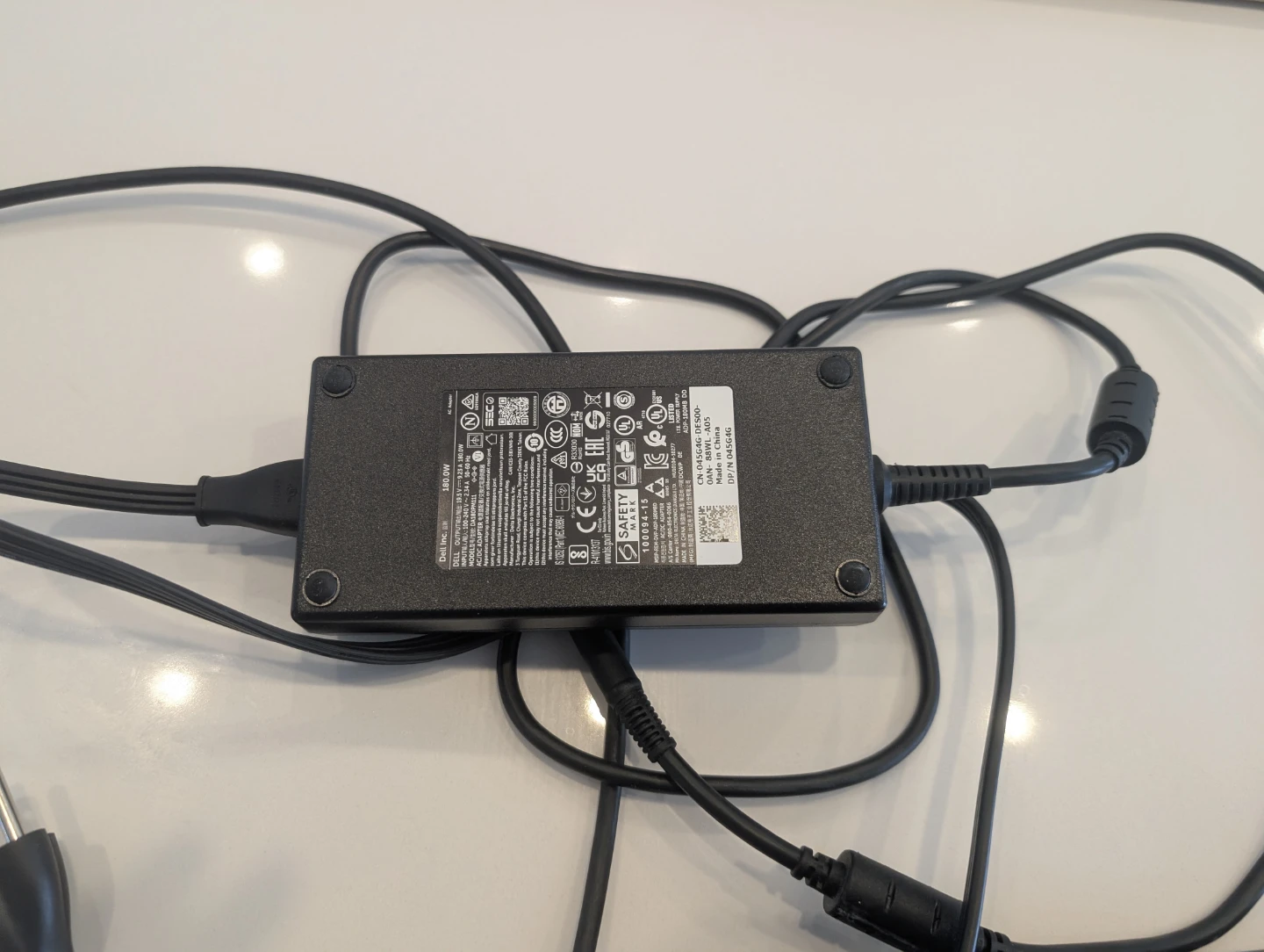 Dell WD19 Docking Station with 180W AC Adapter - photo 3