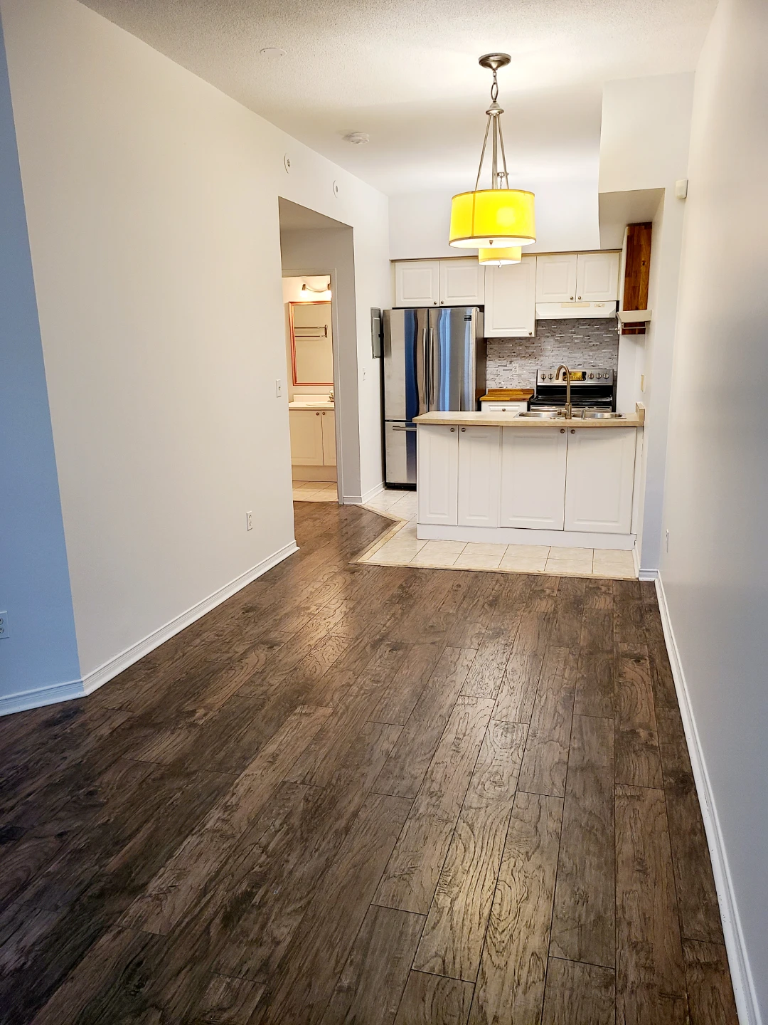 One Bedroom Townhouse in Mississauga for Rent - photo 2