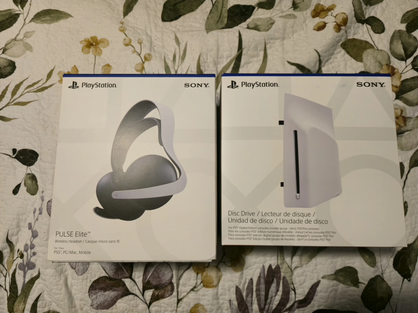 PlayStation PULSE Elite Wireless Headset & PS5 Disc Drive