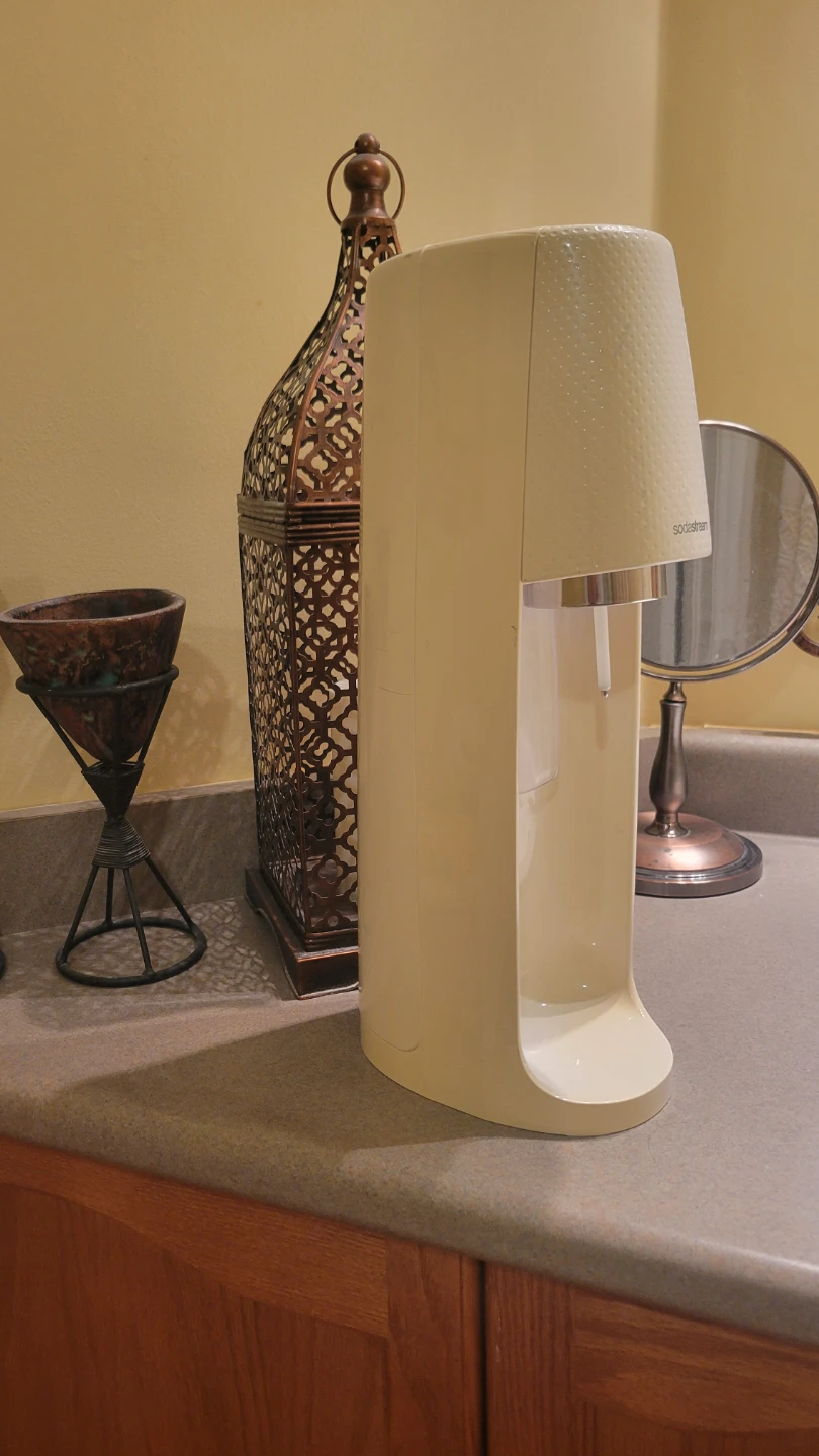 SodaStream Sparkling Water Maker - white like new