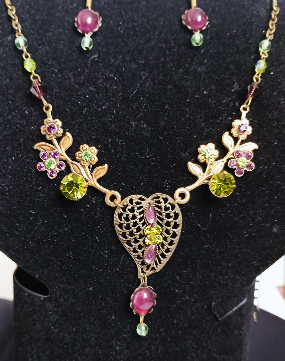 Jewelry Set - Necklace and Earrings
