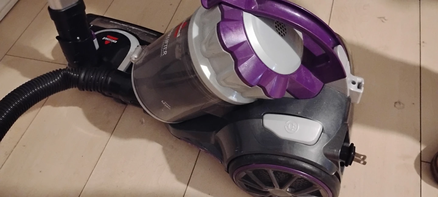 Bissell Lift-Off Vacuum Cleaner