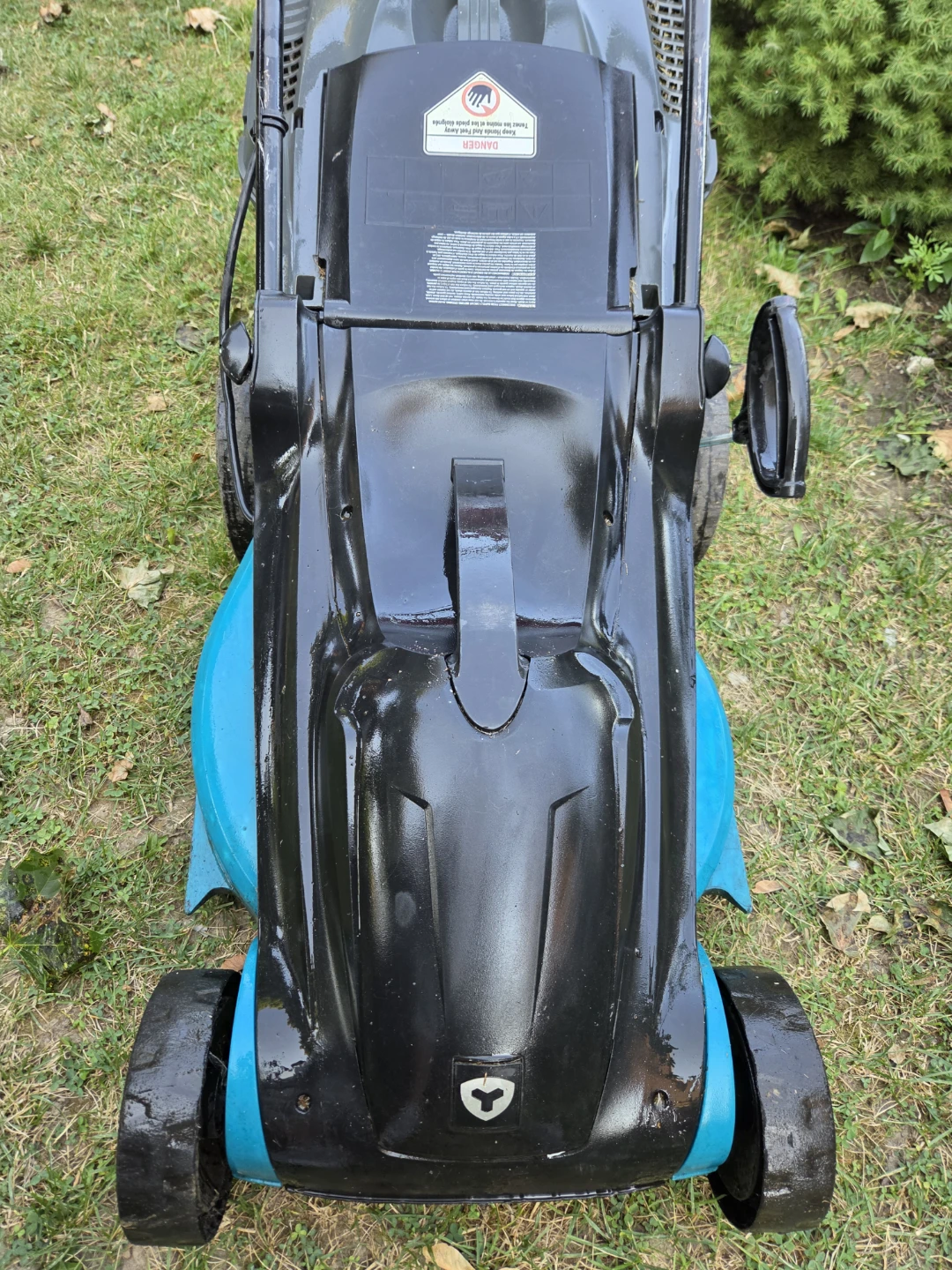 Yardworks Electric Lawn Mower - photo 2
