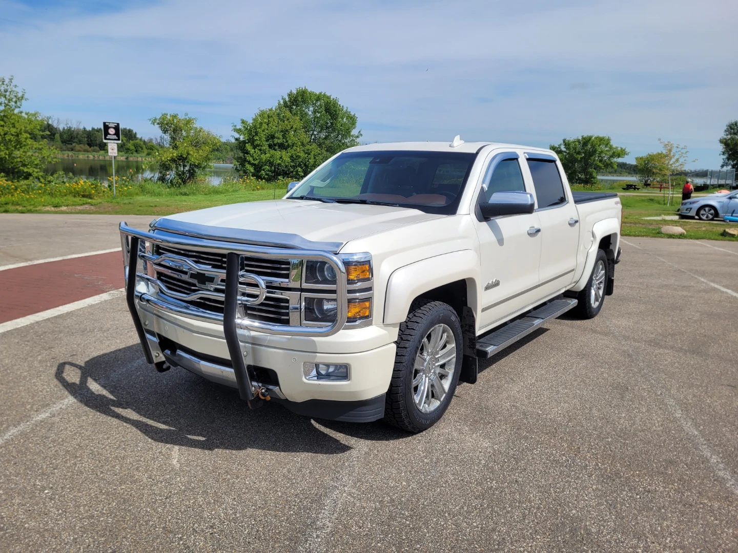 2015 Chevrolet Silverado High Country 6.2L - photo 2