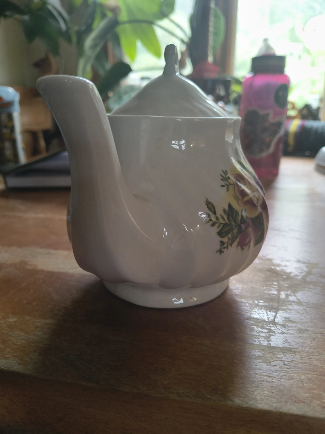 White Ceramic Teapot with Floral Design - photo 3