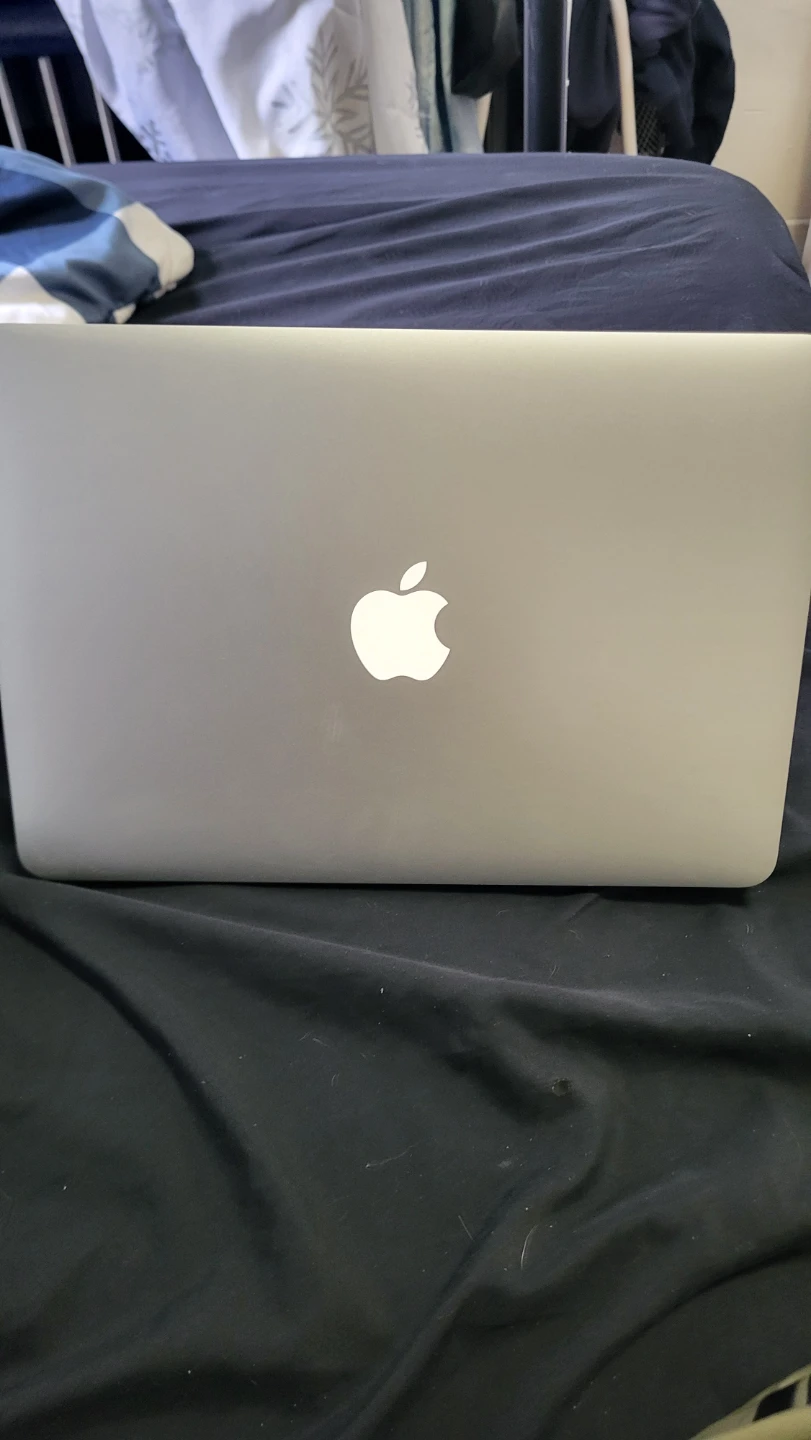 Apple MacBook Pro - photo 3