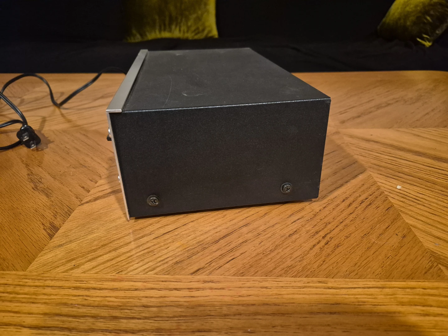 Realistic Five Band Stereo Frequency Equalizer - photo 2