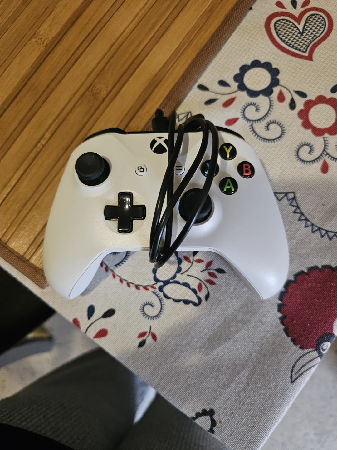 White Xbox Wireless Controller with USB Cable