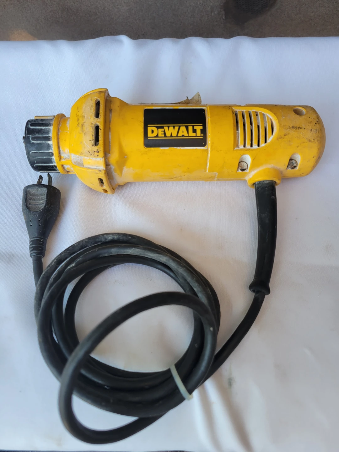 DEWALT DW660 Corded Cut-Out Tool