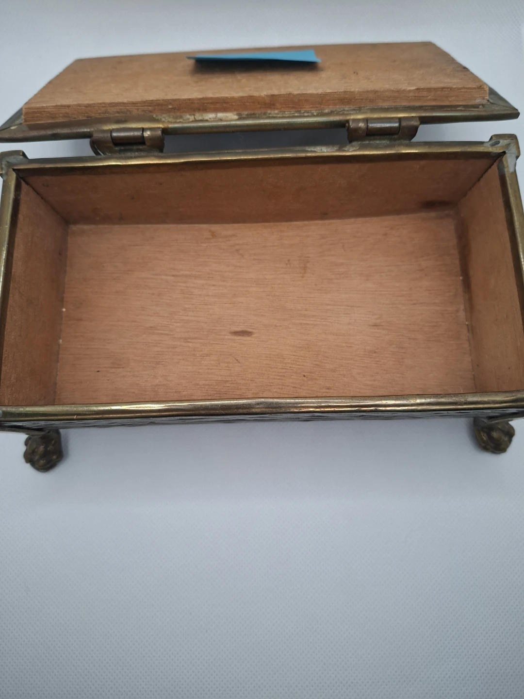 Vintage 1930's Brass & Cedar Wood Lined Cigar Box Humidor - photo 2