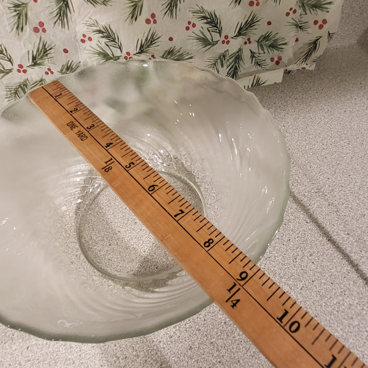 Frosted Glass Swirl Bowl - photo 3