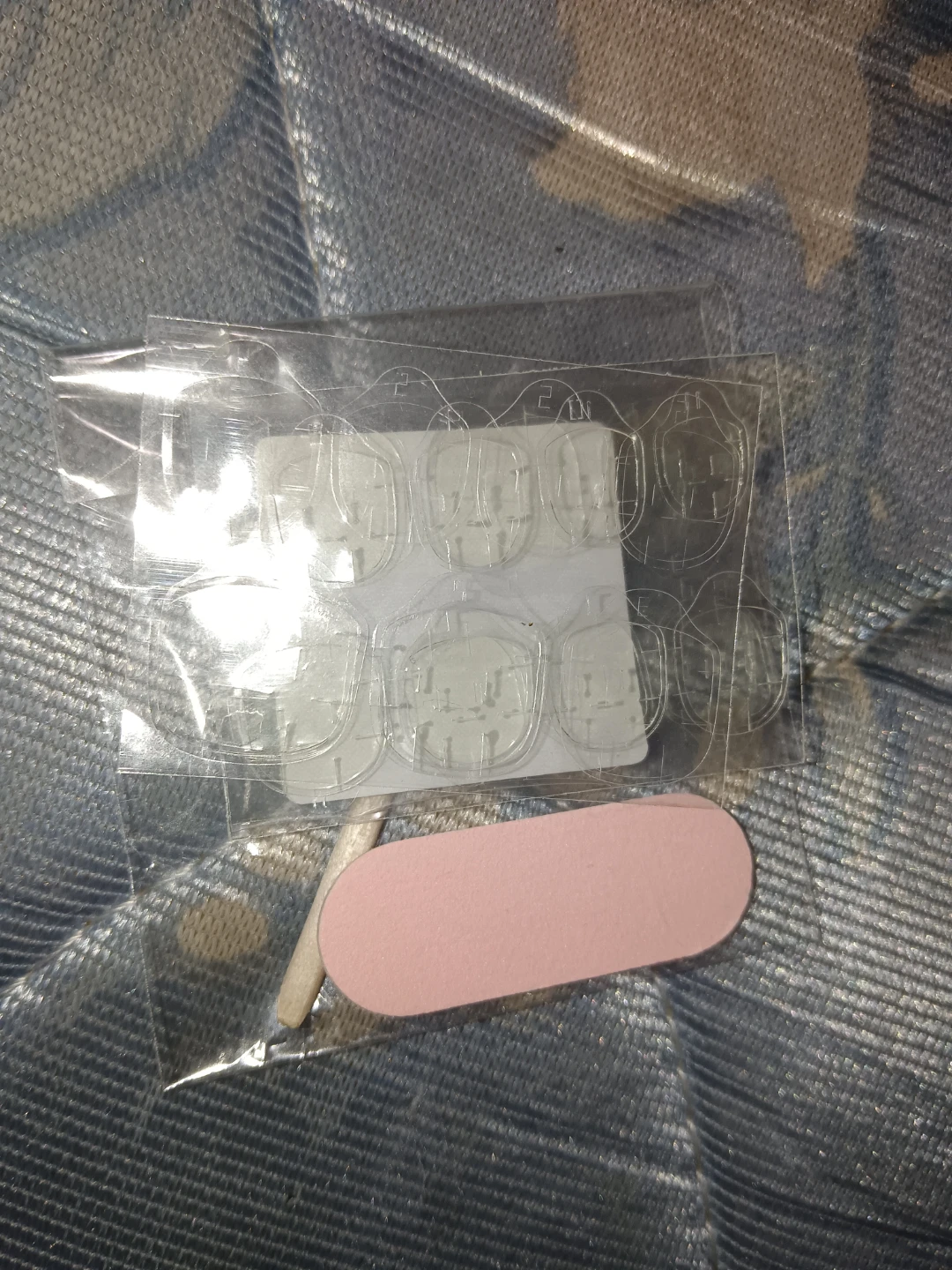 MINISO Crown Series False Nails with Jelly Adhesive Tabs - photo 3