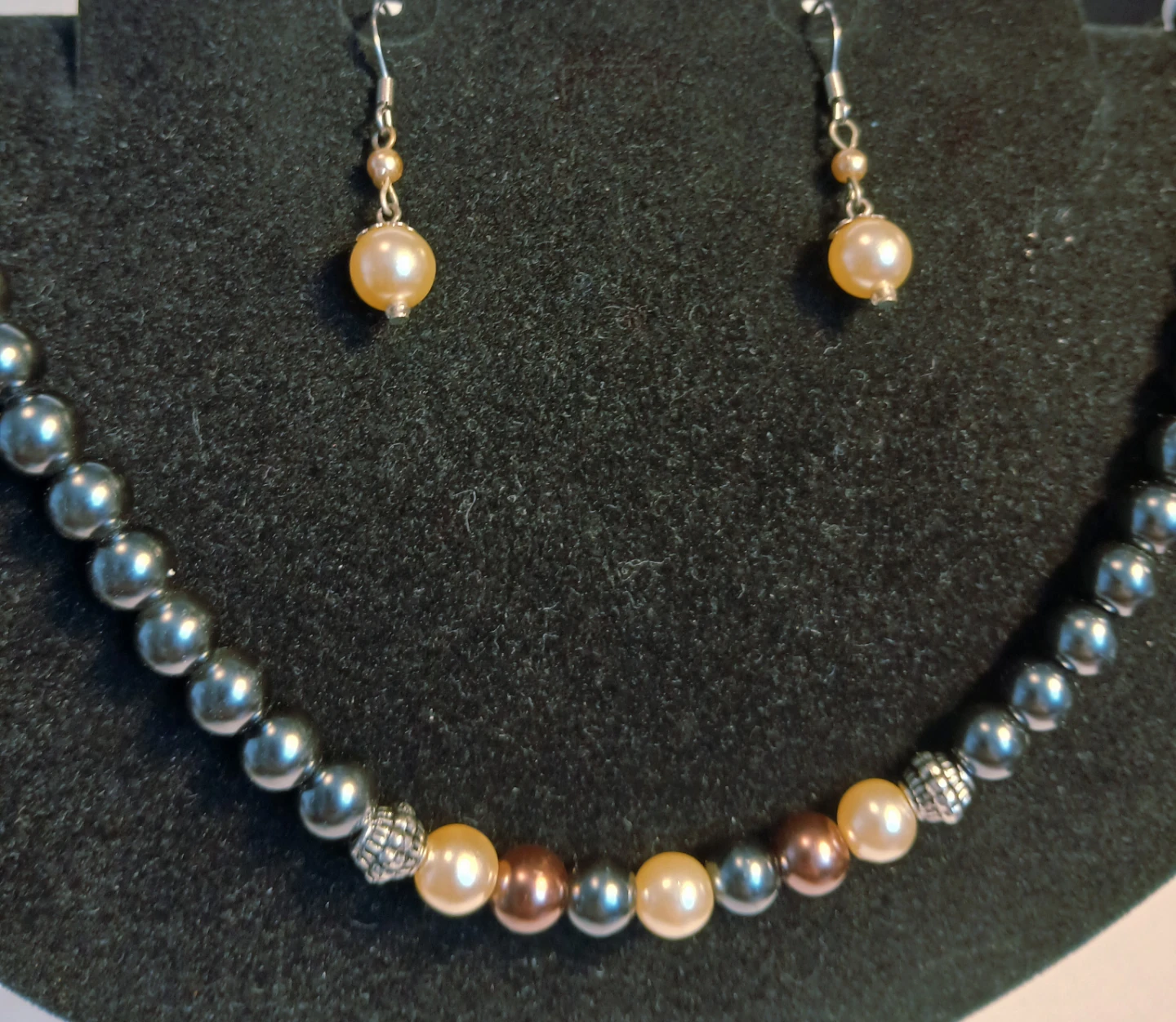 Faux Pearl Necklace and Earring Set - photo 2