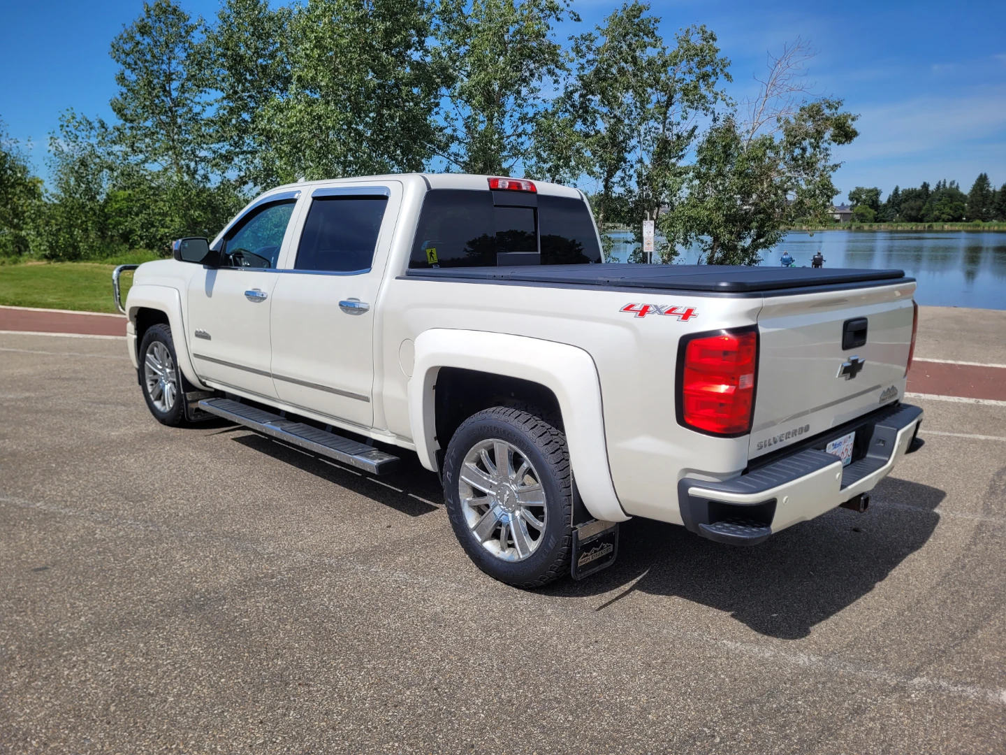 2015 Chevrolet Silverado High Country 6.2L - photo 5