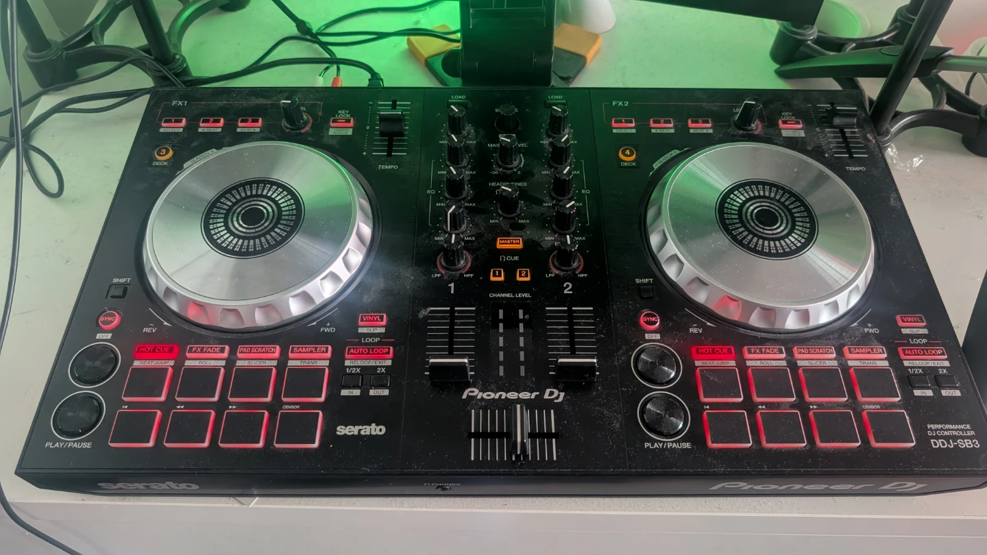 Pioneer DDJ-SB3 DJ Controller + Case - photo 4