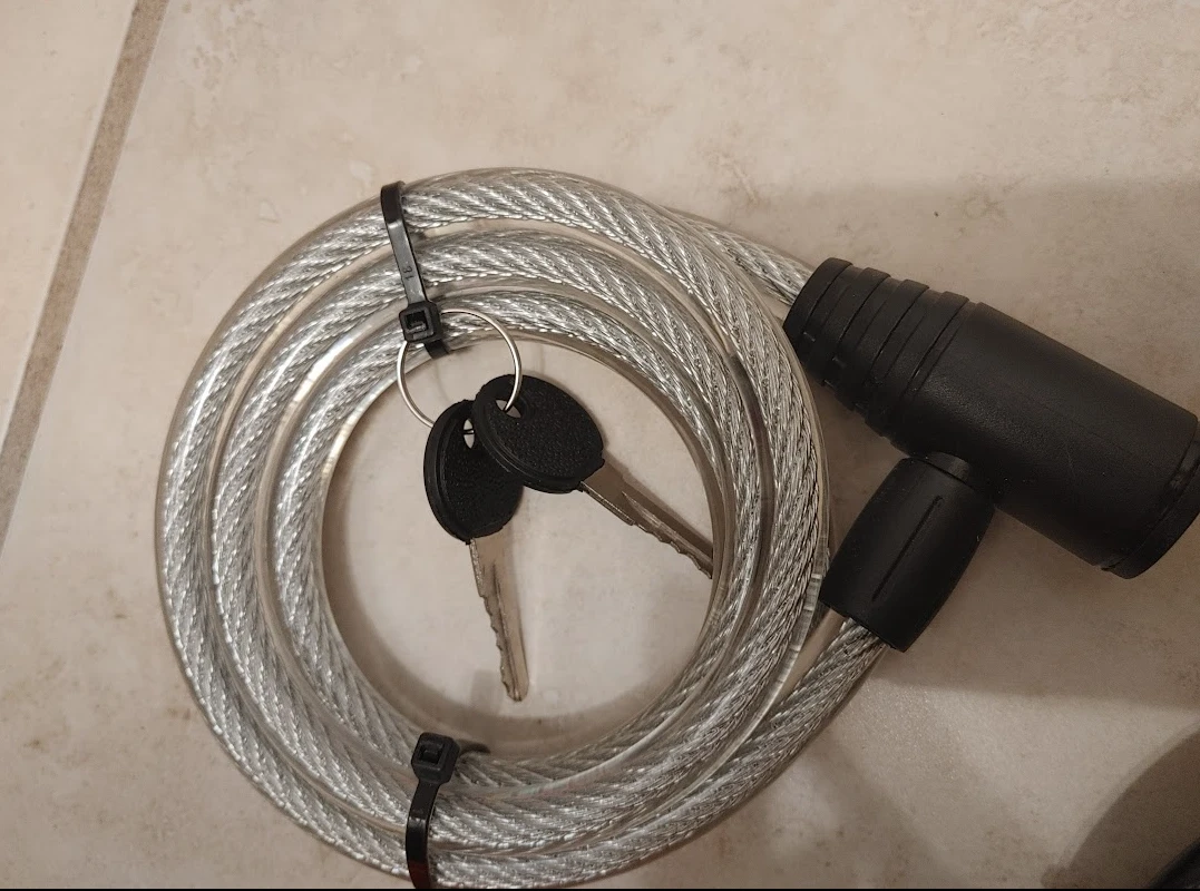 Bicycle cable Lock with Keys  New - photo 2