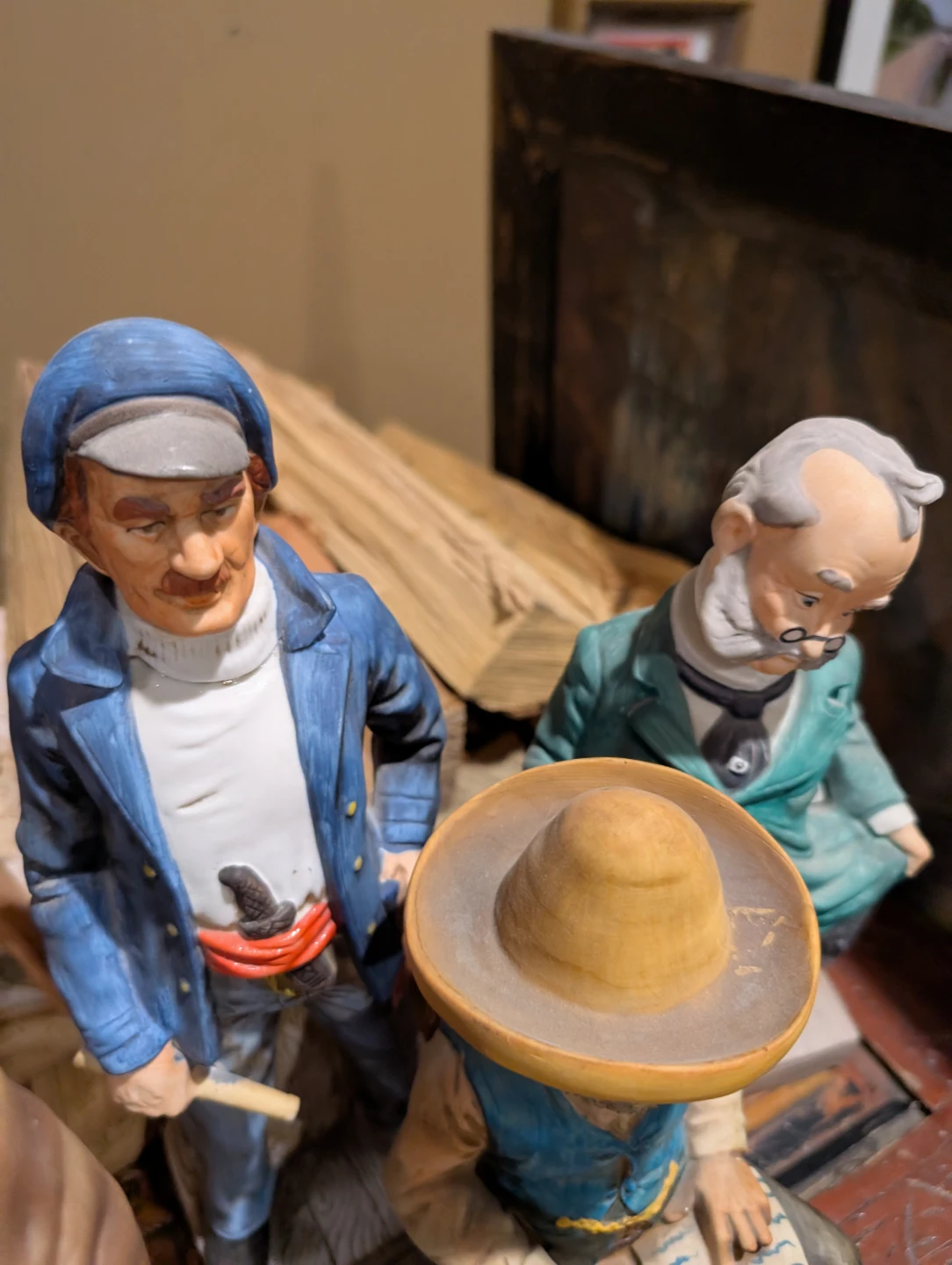 Lionstone Collectible Whisky Decanter Figures - photo 3