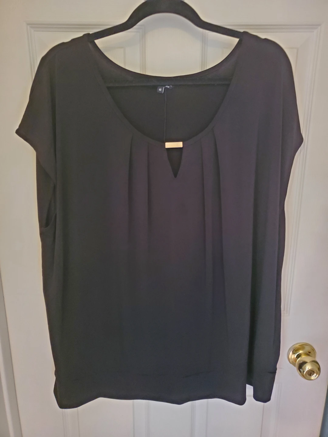 Plus Size Sleeveless Black Flowy Top