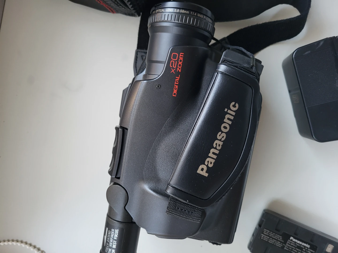 Vintage Panasonic VHS-C Camcorder Bundle - photo 5