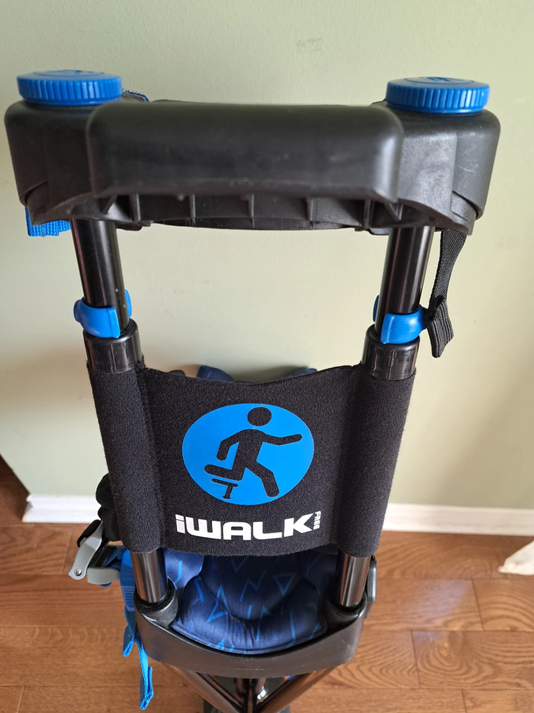 iWALK 3.0 Hands-Free Knee Crutch – Excellent Condition - photo 2
