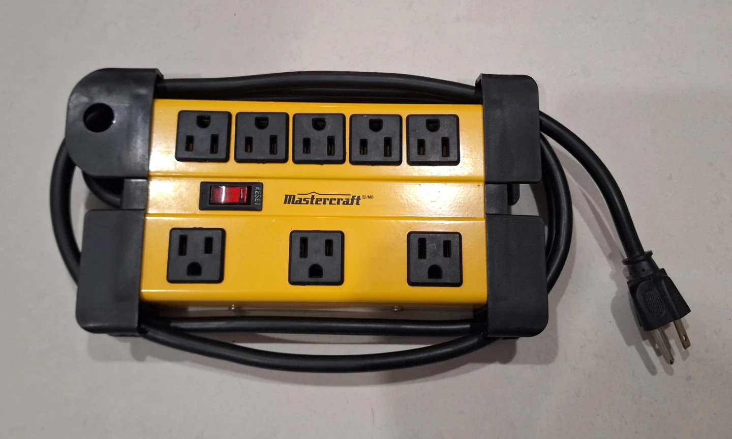 Mastercraft 8-Outlet Relocatable Power Bar