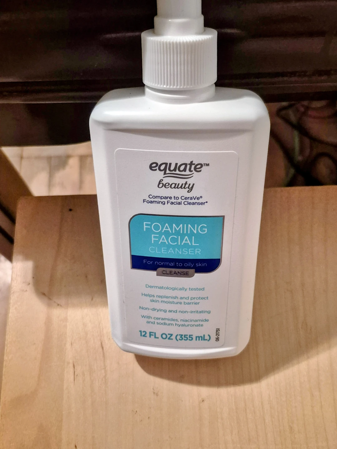 BNIB)Equate Beauty Foaming Facial Cleanser 355mL