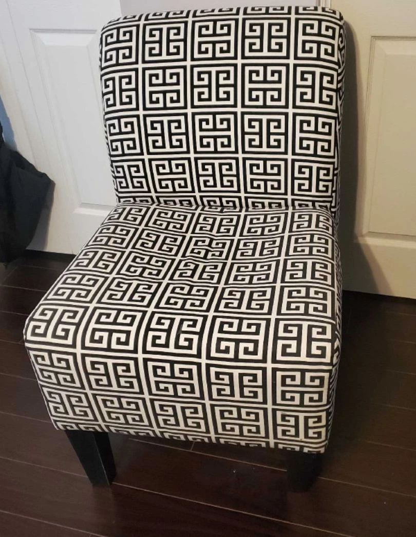 Greek key patterned chair - photo 2