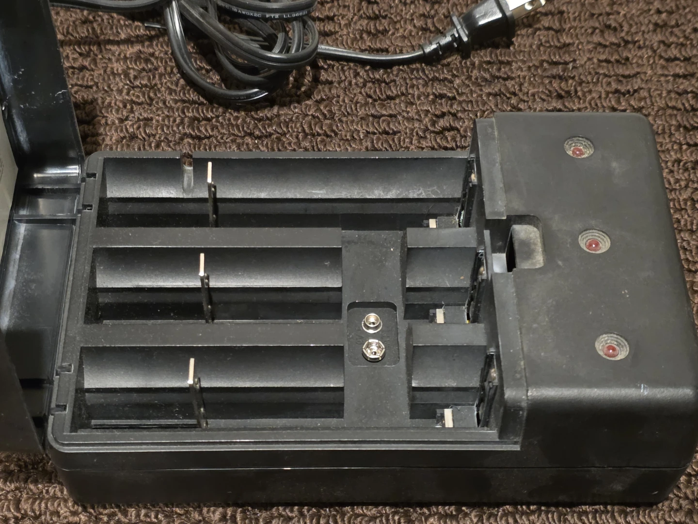 DynaChargeXP Quick Battery Charger NC600 - photo 2