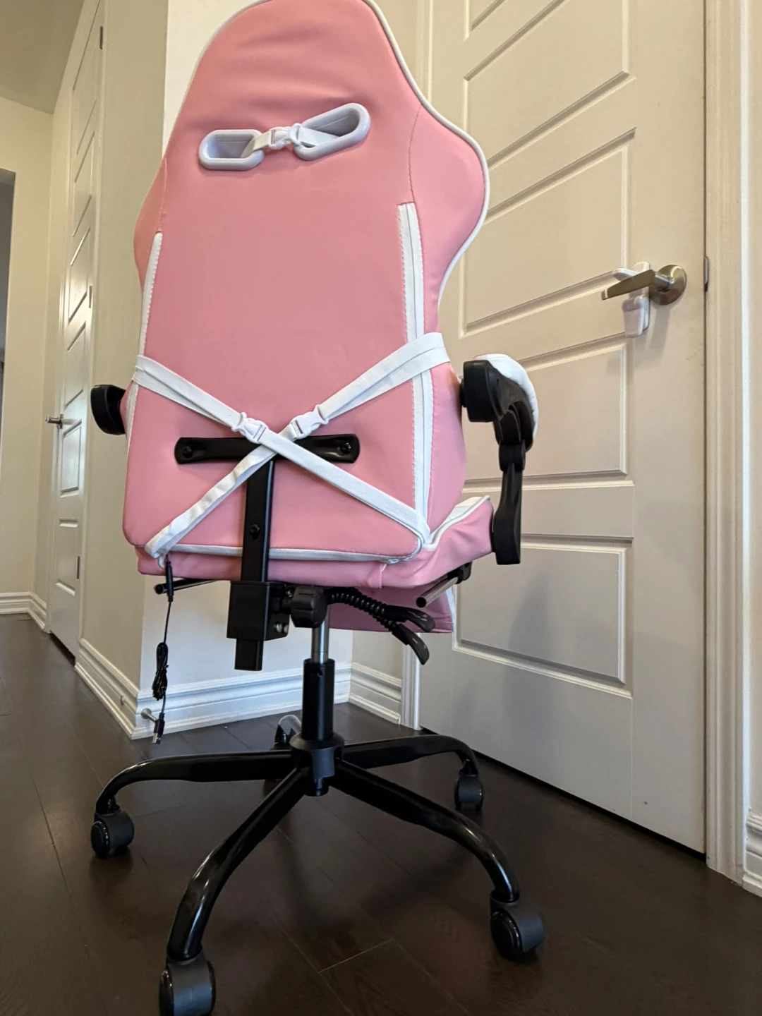 SUKDA Pink Gaming Chair with Footrest - photo 4