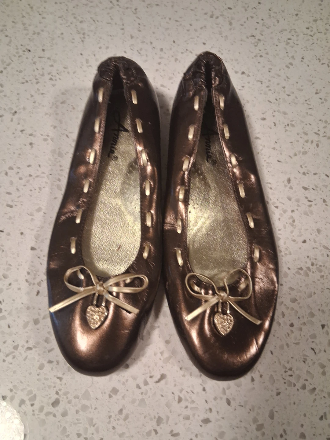 Cute brownish flats