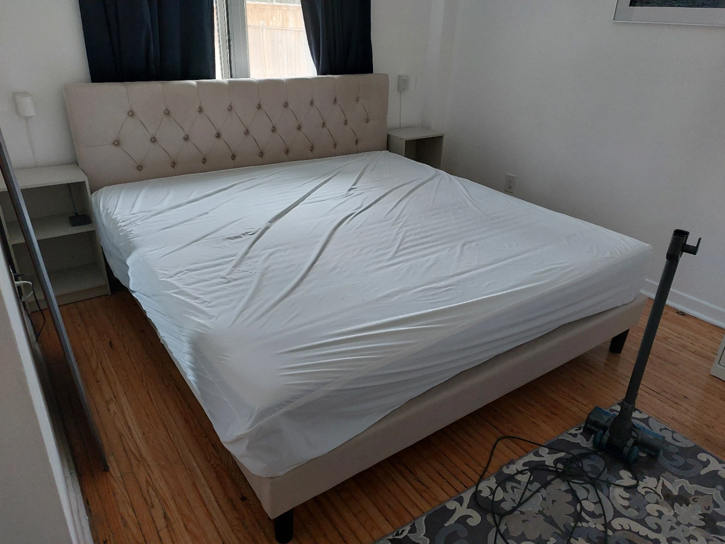 King mattress (pristine condition)