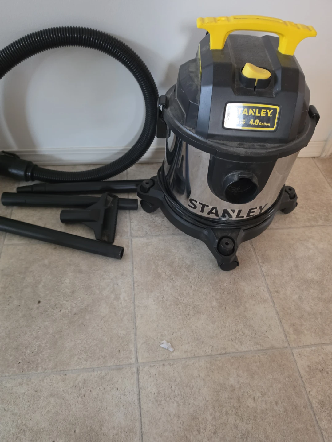 Stanley 4 Gallon Stainless Steel Wet/Dry Vacuum