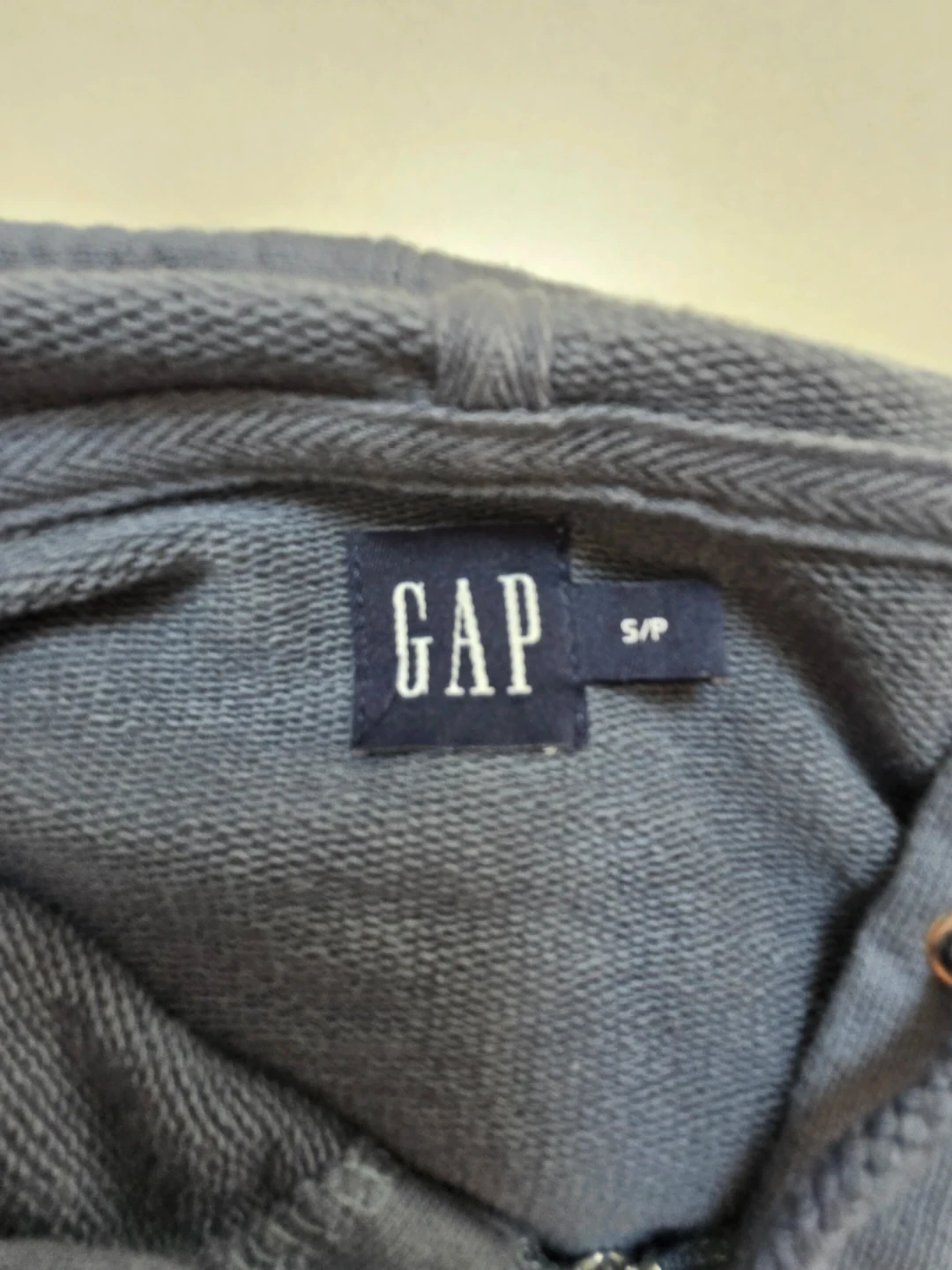 GAP Sleeveless Hoodie - Small - photo 3