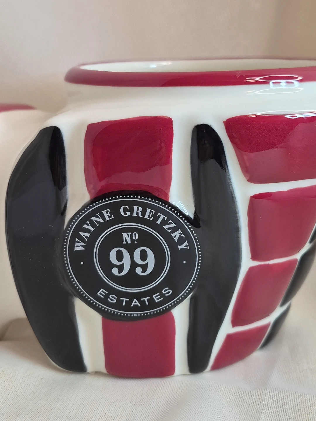 Ceramic Gretzky Collectable Estates Hockey No 99 Glove Mug - photo 2