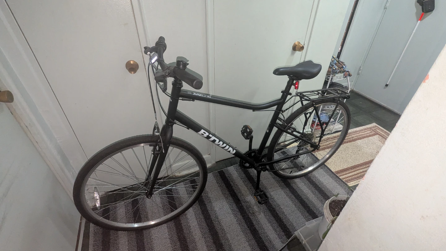 B'TWIN Riverside 100 Hybrid Bike