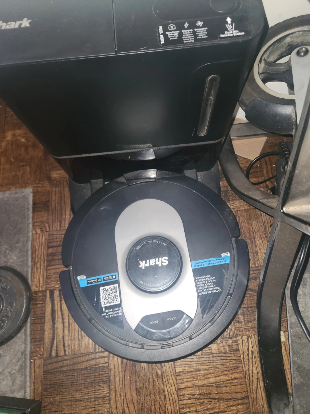 Shark Robot Vacuum with Self-Empty Base