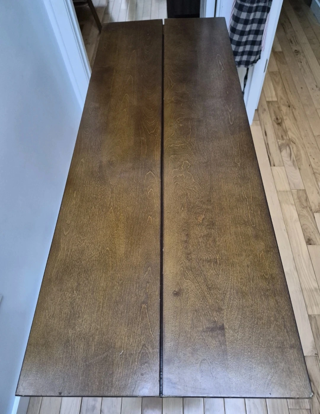 Walnut Kitchen Table with Expandable Leaflets - photo 4